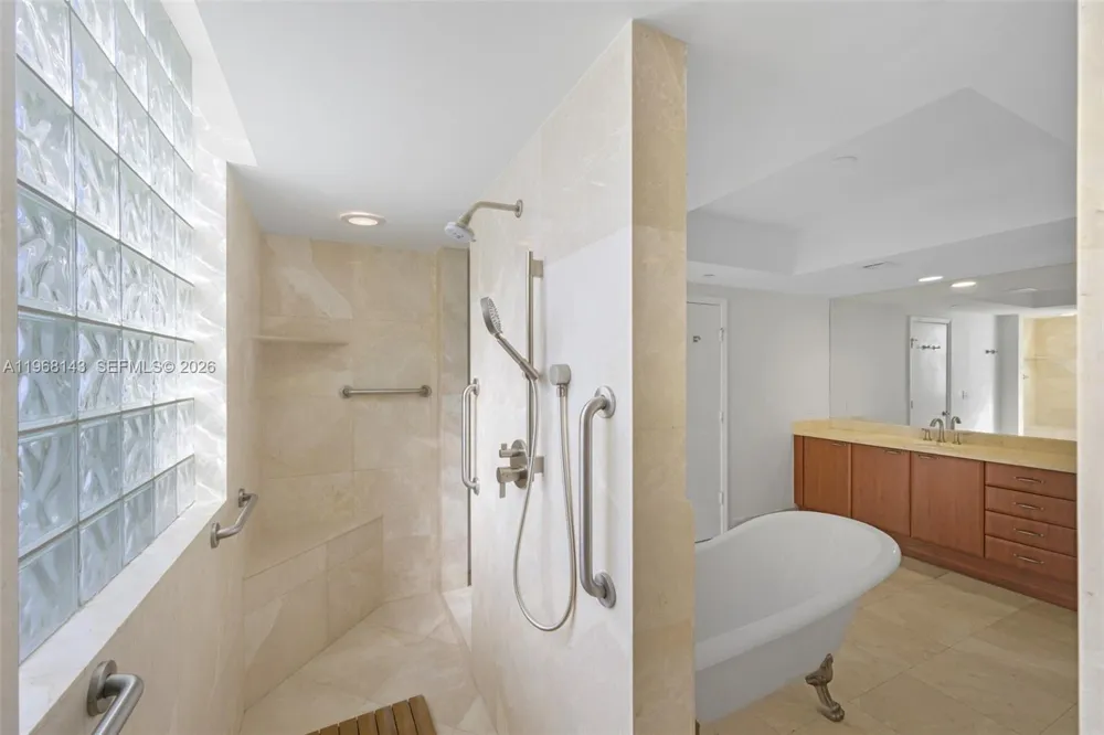 3301 NE 183 Street #2209 Aventura, FL 33160