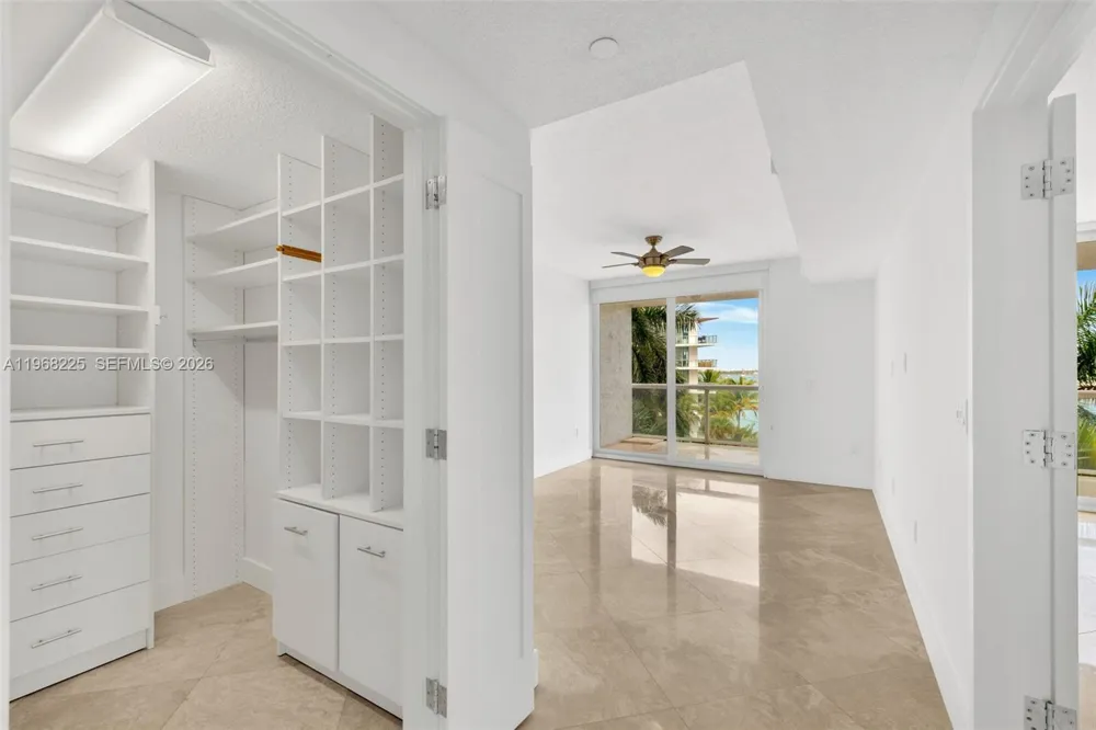 10 Venetian Way #403 Miami Beach, FL 33139