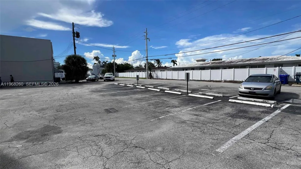 2727 E Oakland Park Blvd #200 Fort Lauderdale, FL 33306