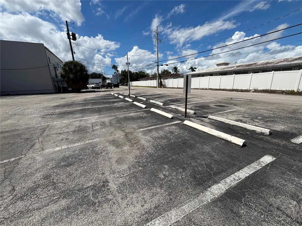 2727 E Oakland Park Blvd #200 Fort Lauderdale, FL 33306