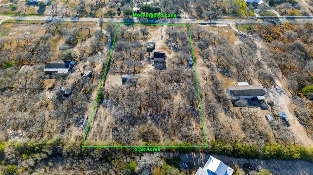 5752 Mockingbird Ln Mathis, TX 78368