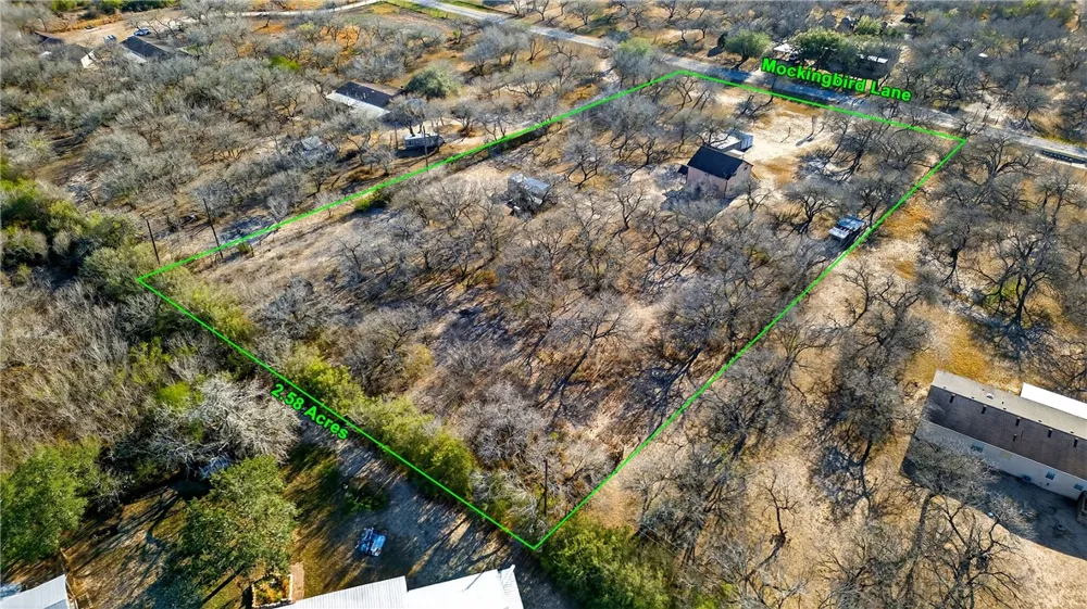 5752 Mockingbird Ln Mathis, TX 78368