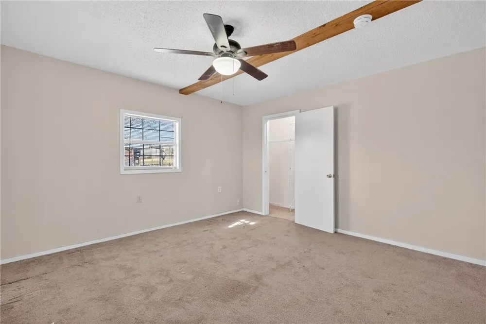 5752 Mockingbird Ln Mathis, TX 78368