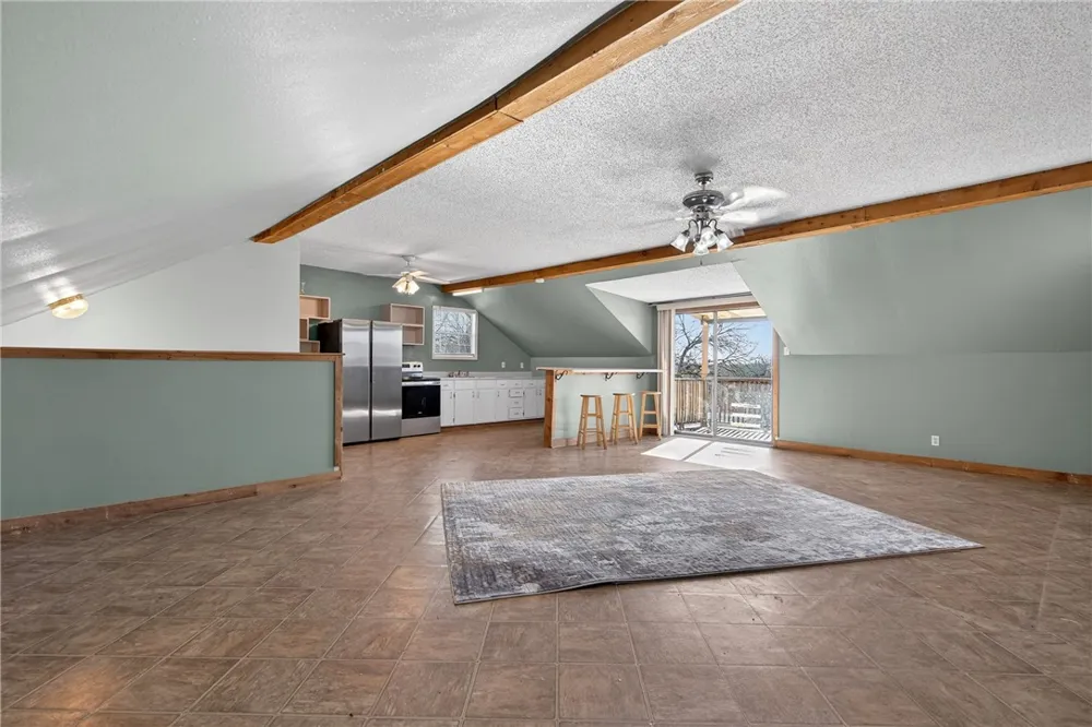 5752 Mockingbird Ln Mathis, TX 78368