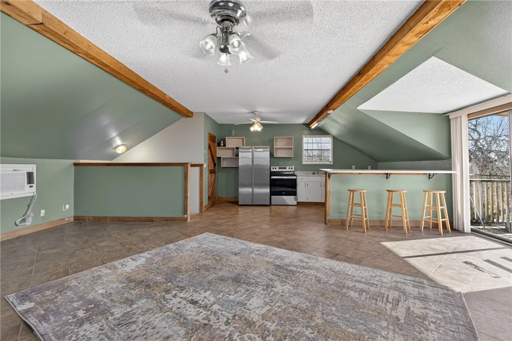 5752 Mockingbird Ln Mathis, TX 78368