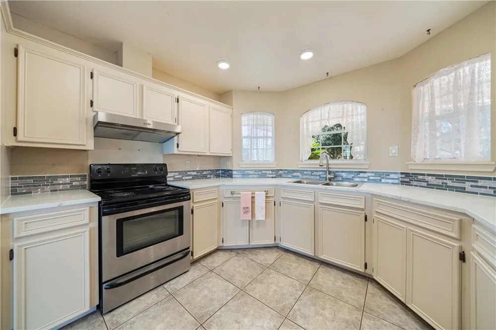 533 Carmel Drive Sandia, TX 78383