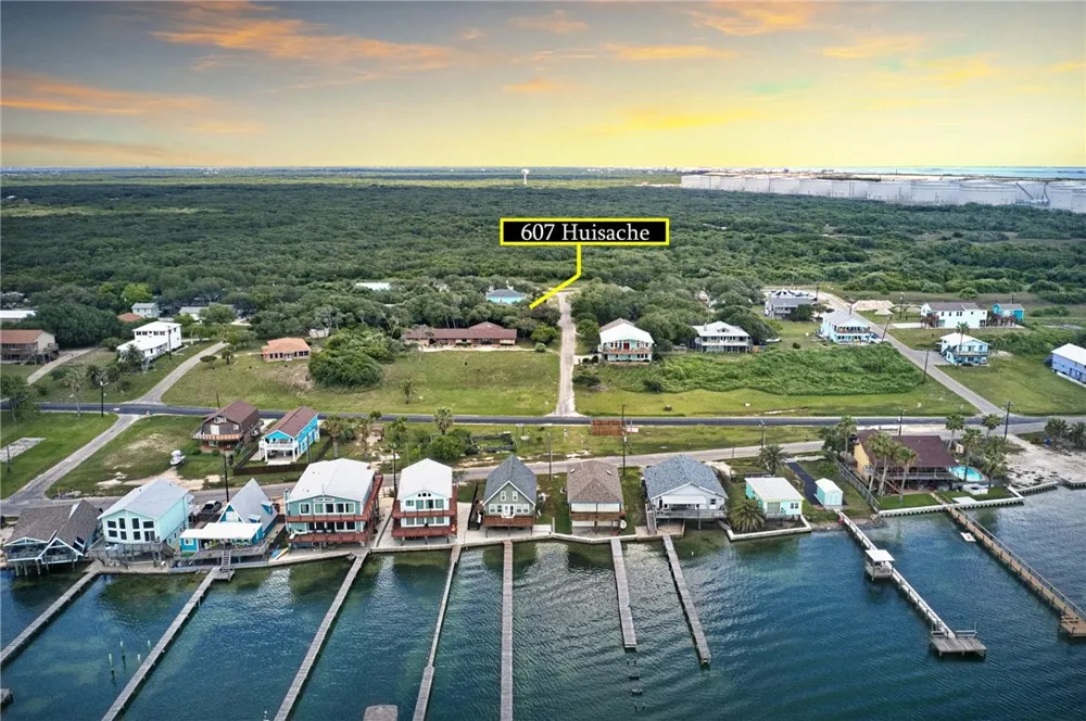 607 Huisache Lane Ingleside on the Bay, TX 78362