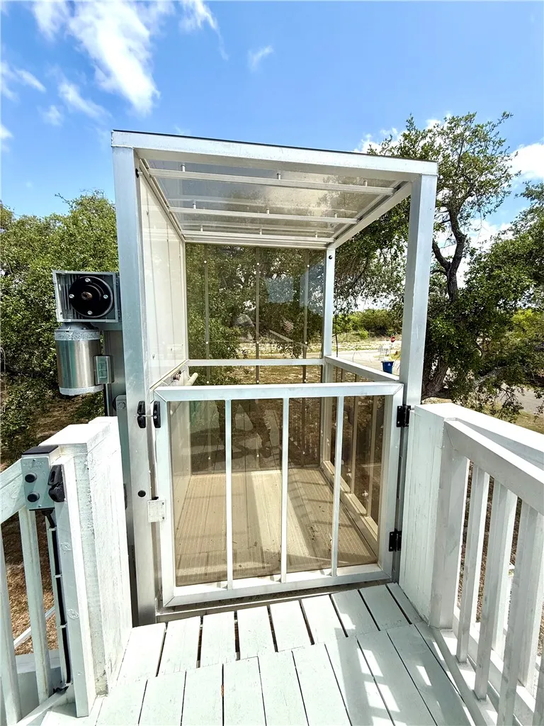 607 Huisache Lane Ingleside on the Bay, TX 78362
