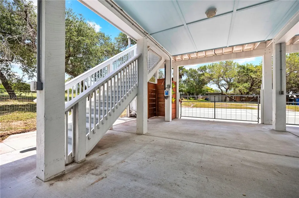 607 Huisache Lane Ingleside on the Bay, TX 78362