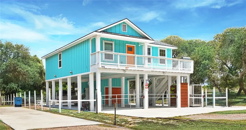 607 Huisache Lane Ingleside on the Bay, TX 78362