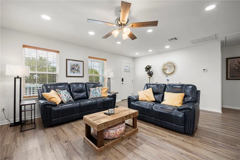 607 Huisache Lane Ingleside on the Bay, TX 78362