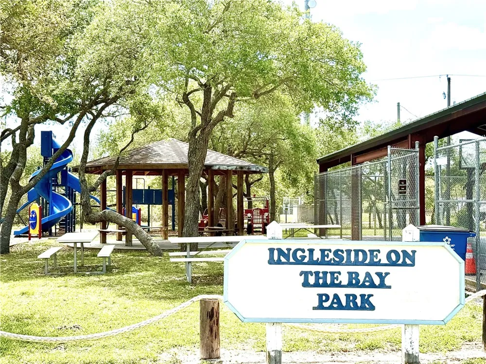 607 Huisache Lane Ingleside on the Bay, TX 78362