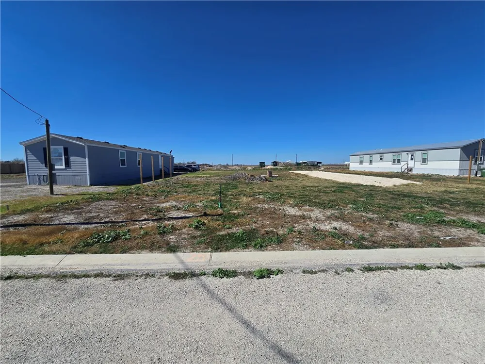 25 Packinghouse Road Taft, TX 78390