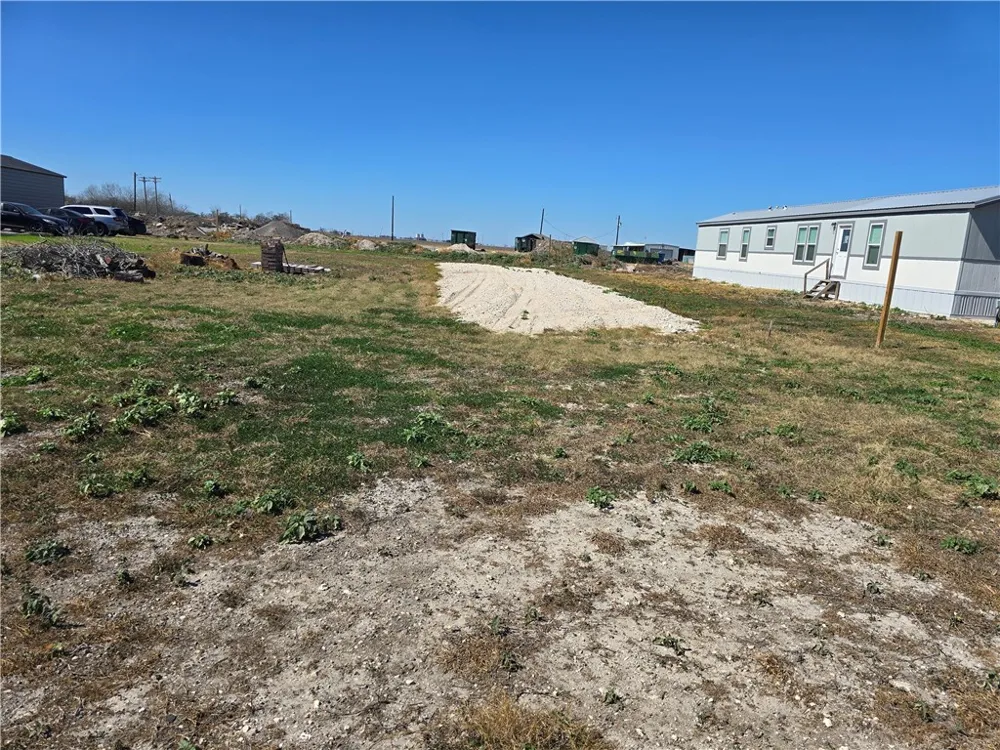 24 Packinghouse Road Taft, TX 78390