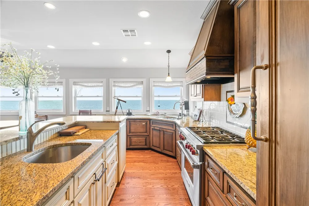 110 Bayshore Drive Ingleside on the Bay, TX 78362