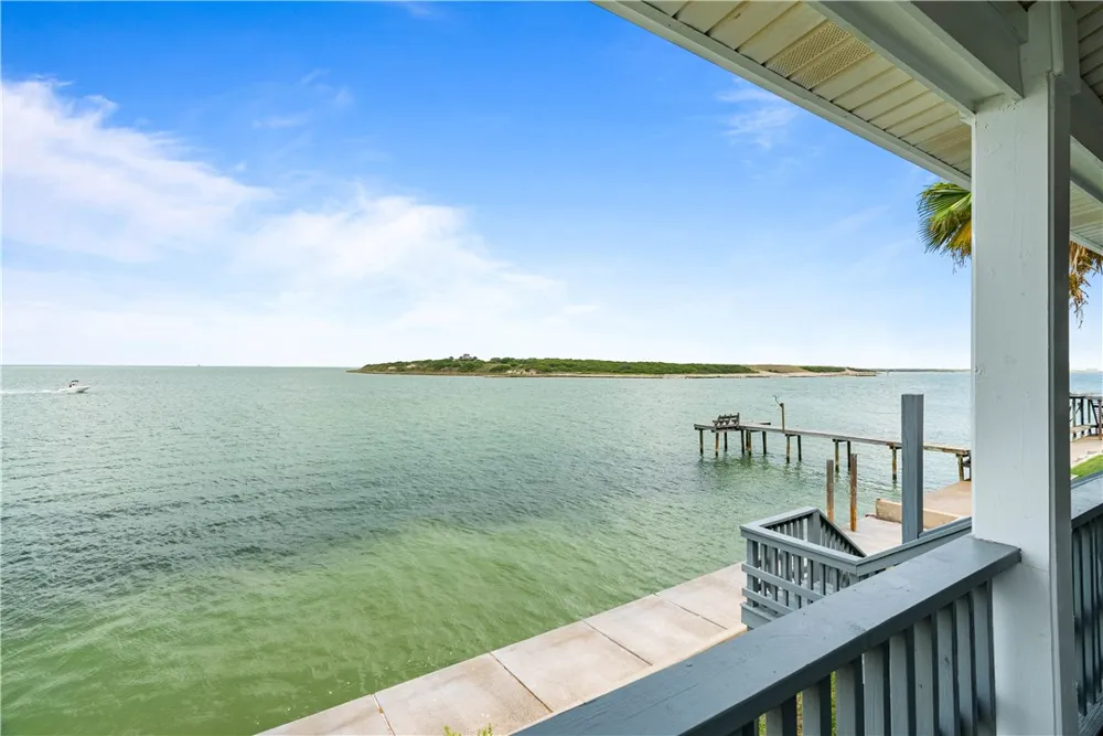 110 Bayshore Drive Ingleside on the Bay, TX 78362