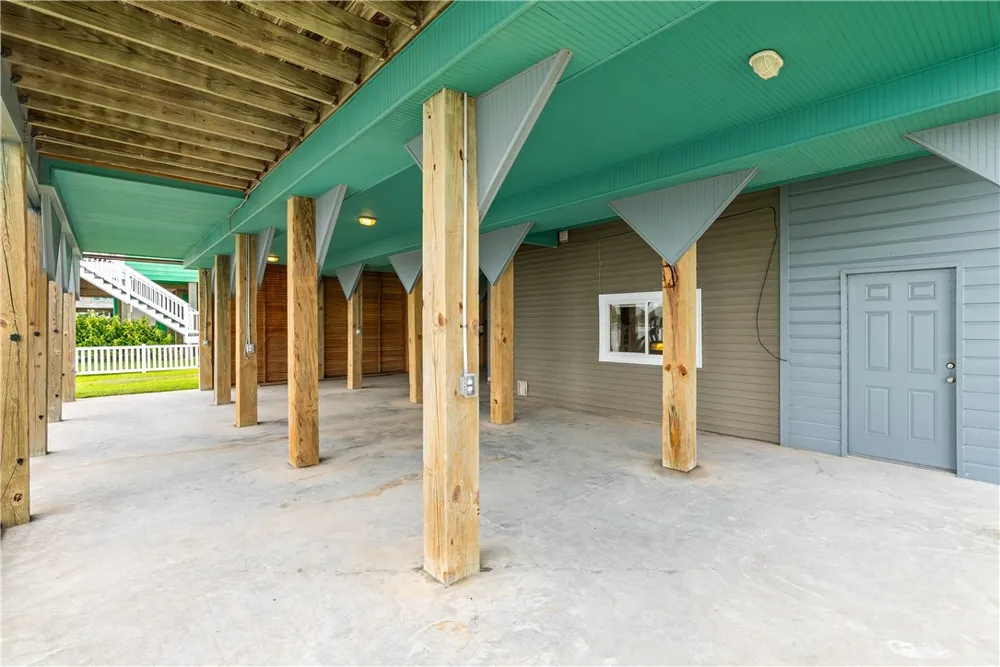 110 Bayshore Drive Ingleside on the Bay, TX 78362