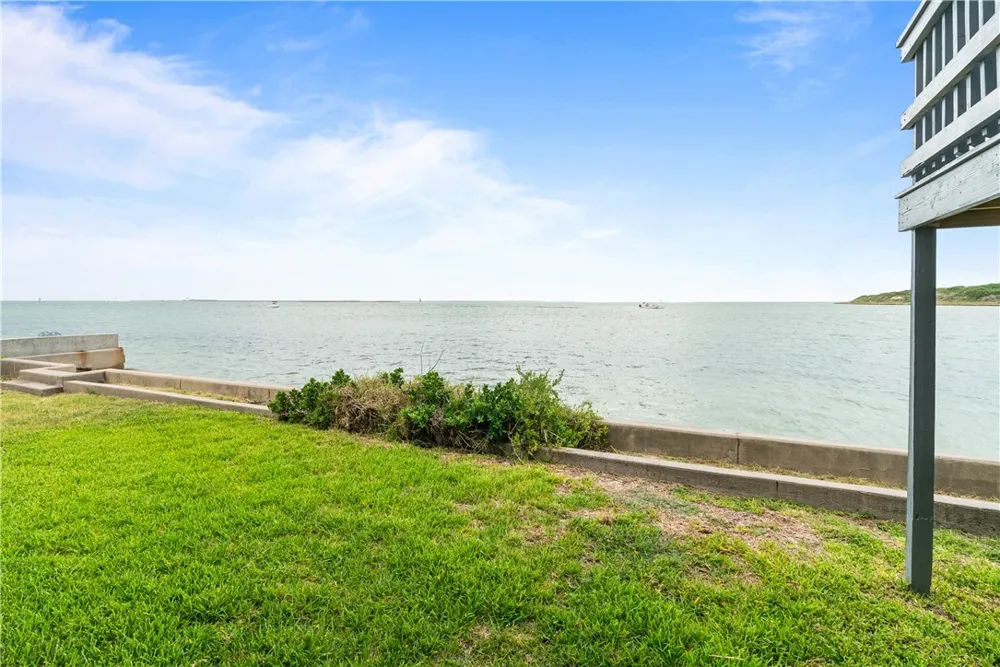 110 Bayshore Drive Ingleside on the Bay, TX 78362