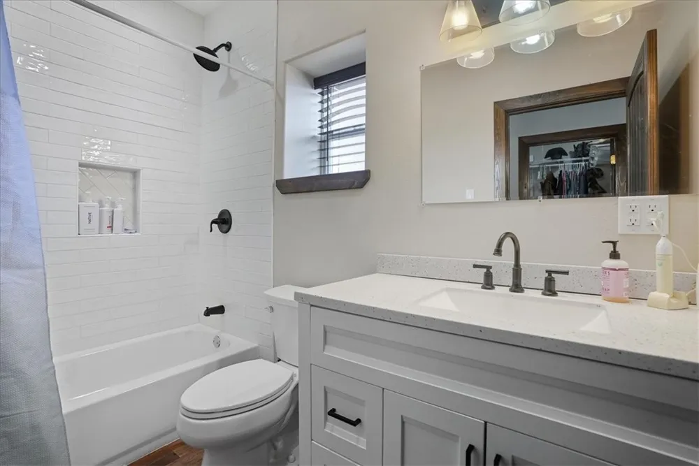 817 County Road 119 Alice, TX 78332