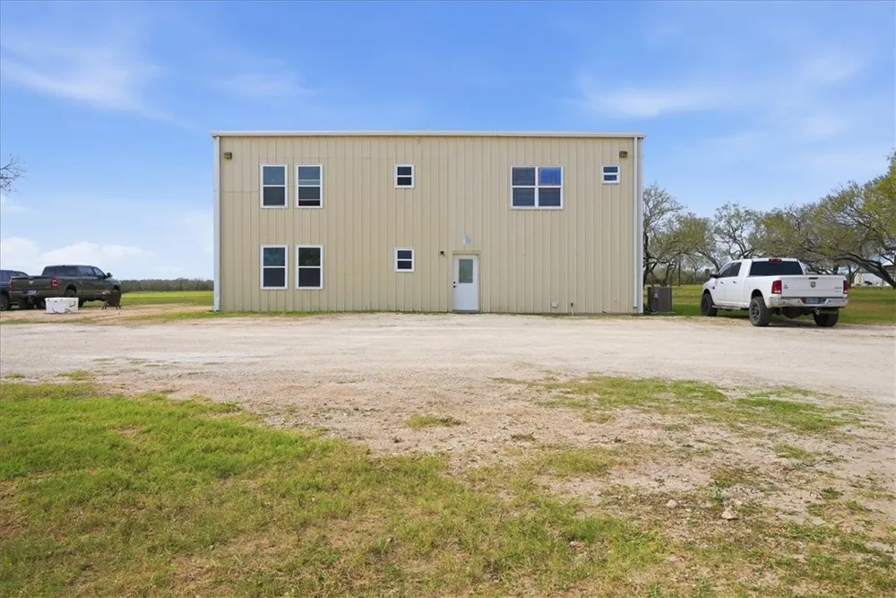 817 County Road 119 Alice, TX 78332