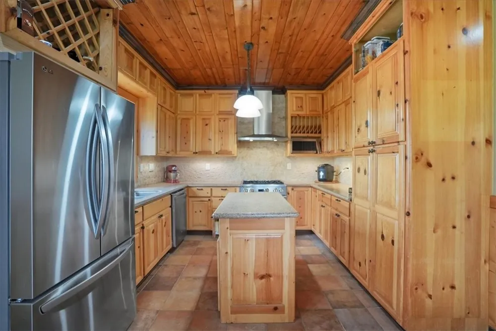 817 County Road 119 Alice, TX 78332