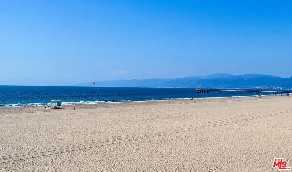 4 Lighthouse Street #13 Marina del Rey, CA 90292