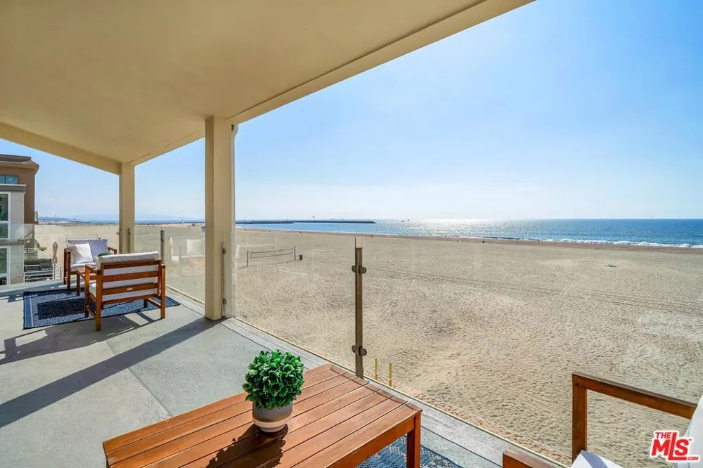 4 Lighthouse Street #13 Marina del Rey, CA 90292