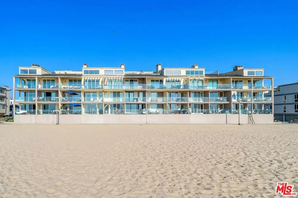 4 Lighthouse Street #13 Marina del Rey, CA 90292