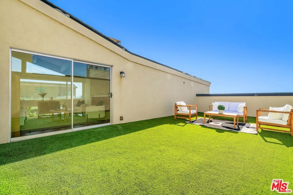 4 Lighthouse Street #13 Marina del Rey, CA 90292