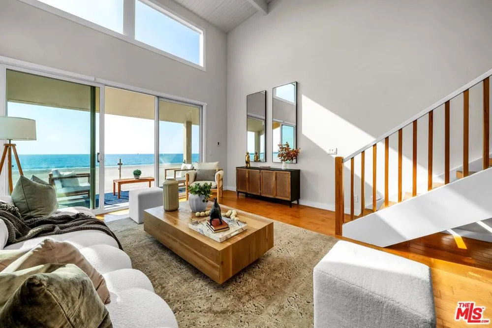 4 Lighthouse Street #13 Marina del Rey, CA 90292