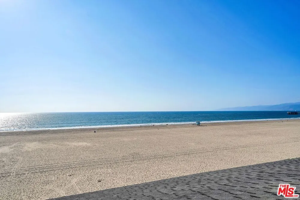 4 Lighthouse Street #13 Marina del Rey, CA 90292