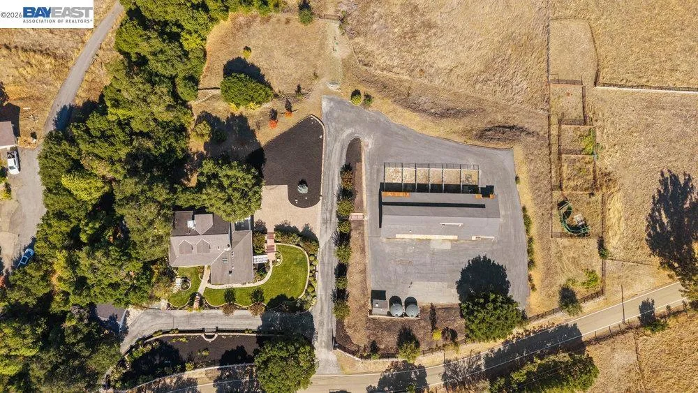 5280 Sheridan Rd Sunol, CA 94586