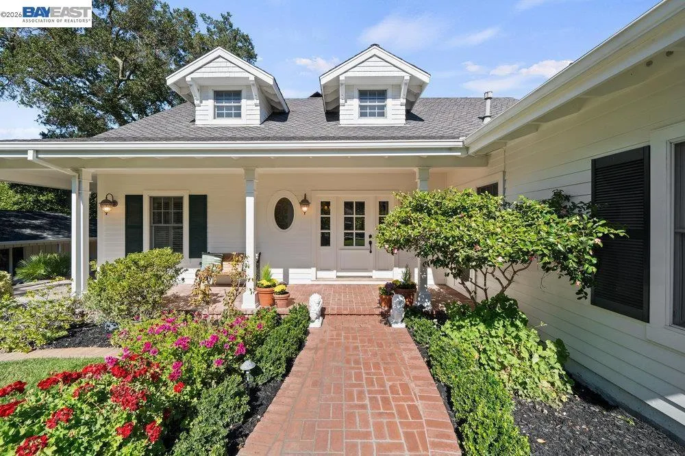 5280 Sheridan Rd Sunol, CA 94586