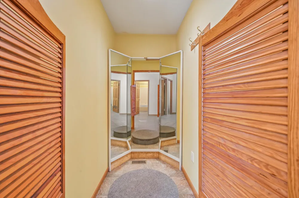 19077 12 Mile Road Mecosta Township, MI 49307