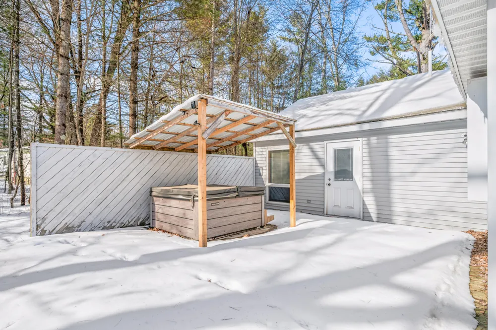 19077 12 Mile Road Mecosta Township, MI 49307