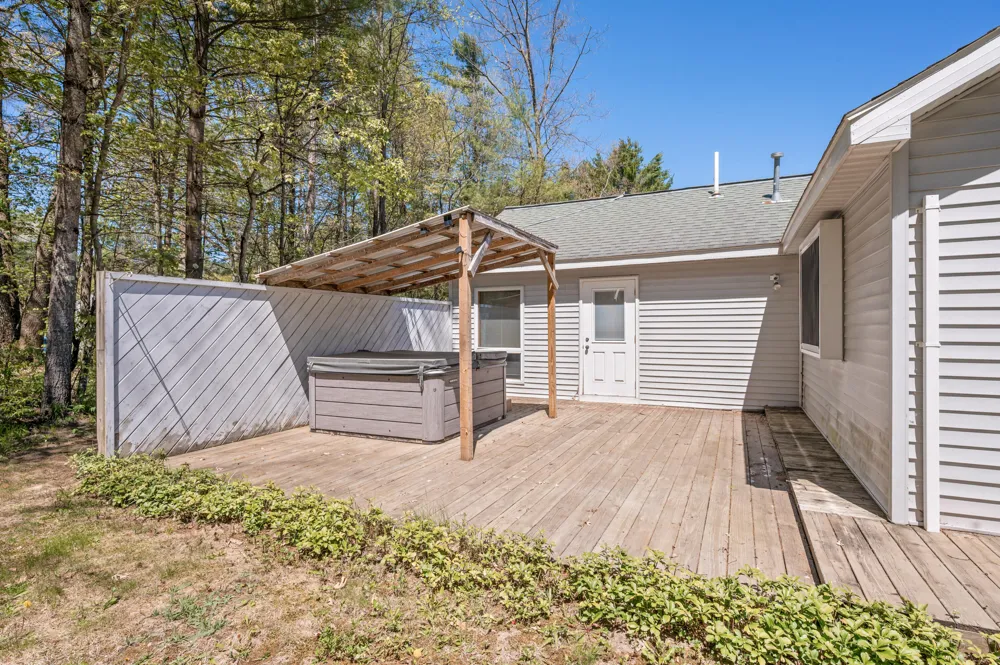 19077 12 Mile Road Mecosta Township, MI 49307