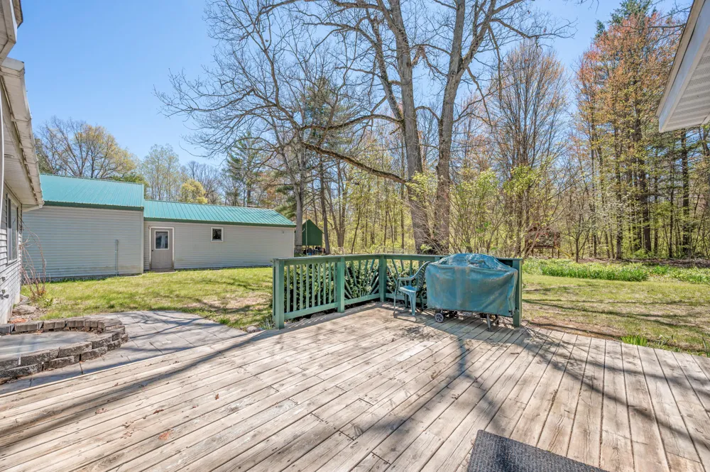 19077 12 Mile Road Mecosta Township, MI 49307