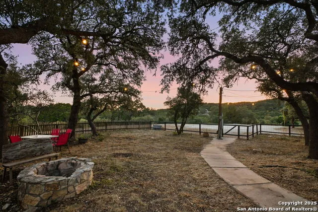 18668 Bandera Helotes, TX 78023
