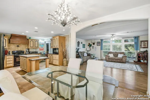 18668 Bandera Helotes, TX 78023