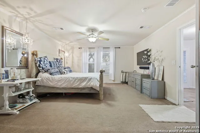 18668 Bandera Helotes, TX 78023