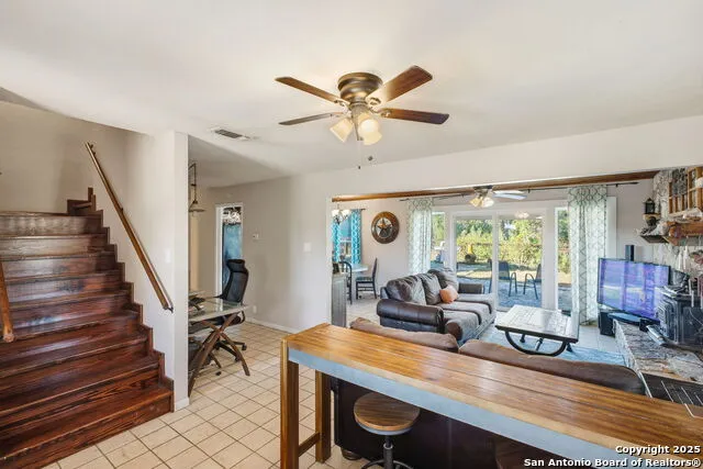 18668 Bandera Helotes, TX 78023