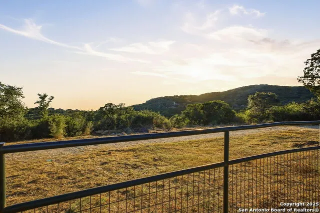 18668 Bandera Helotes, TX 78023