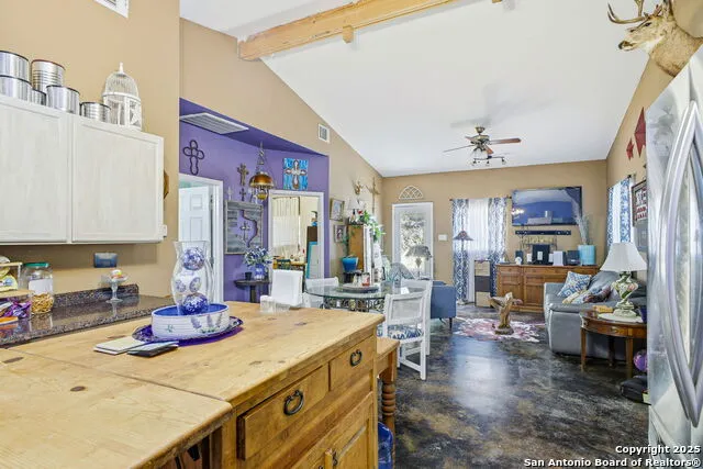 18668 Bandera Helotes, TX 78023