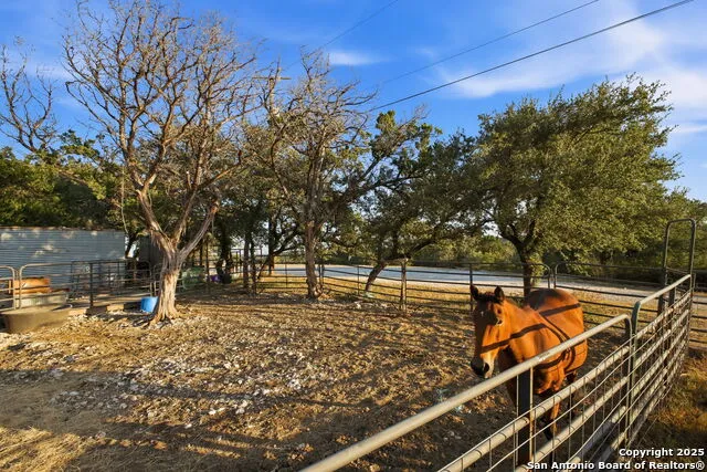 18668 Bandera Helotes, TX 78023