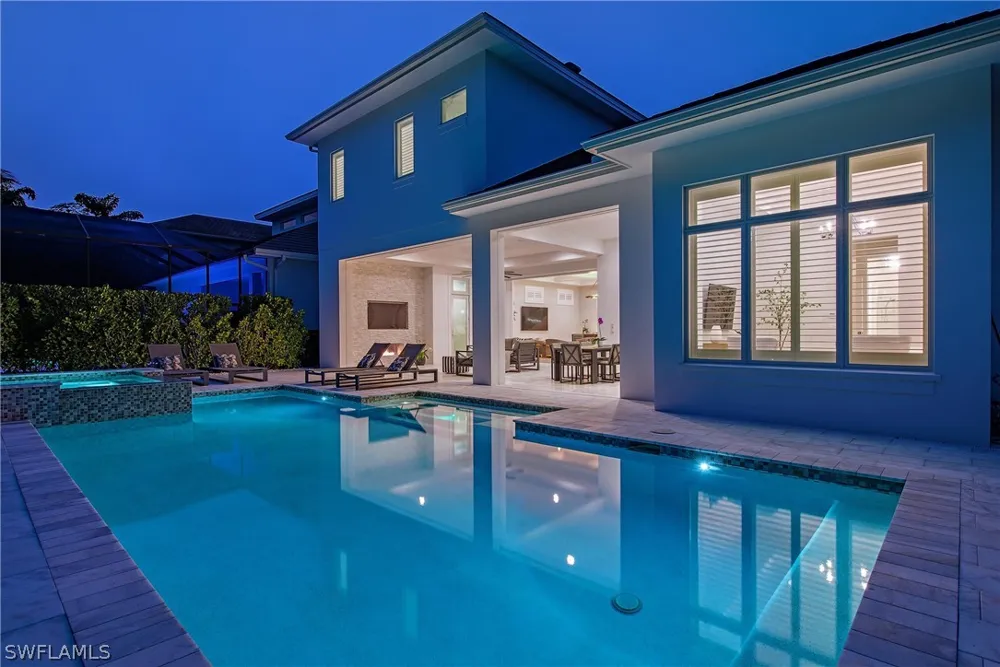 Mangrove Avenue Naples, FL 34109