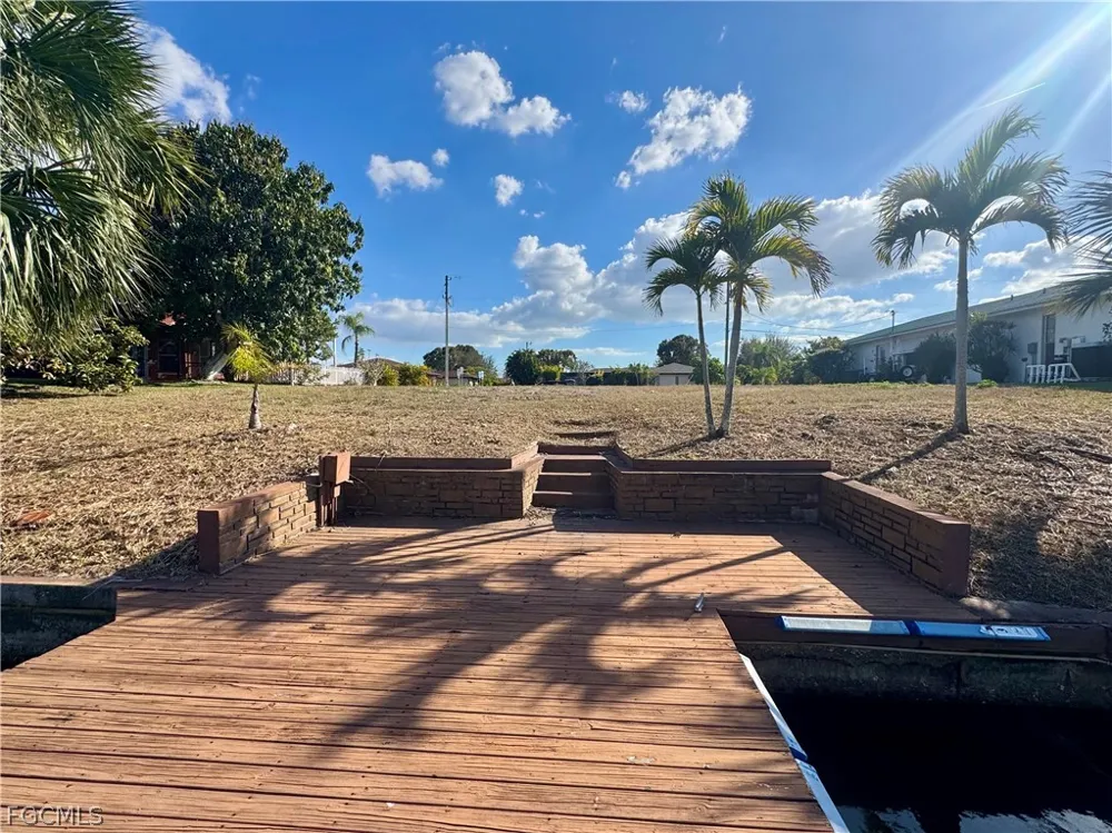 SE 33rd Terrace Cape Coral, FL 33904