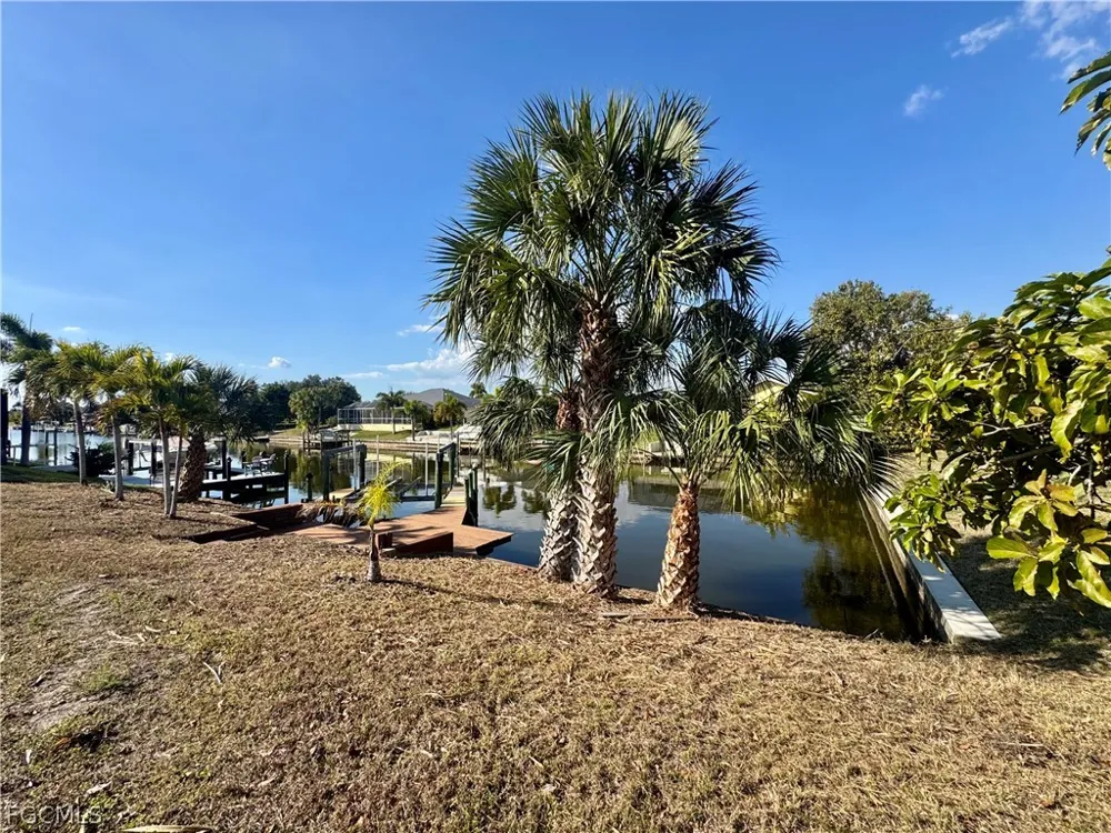 SE 33rd Terrace Cape Coral, FL 33904
