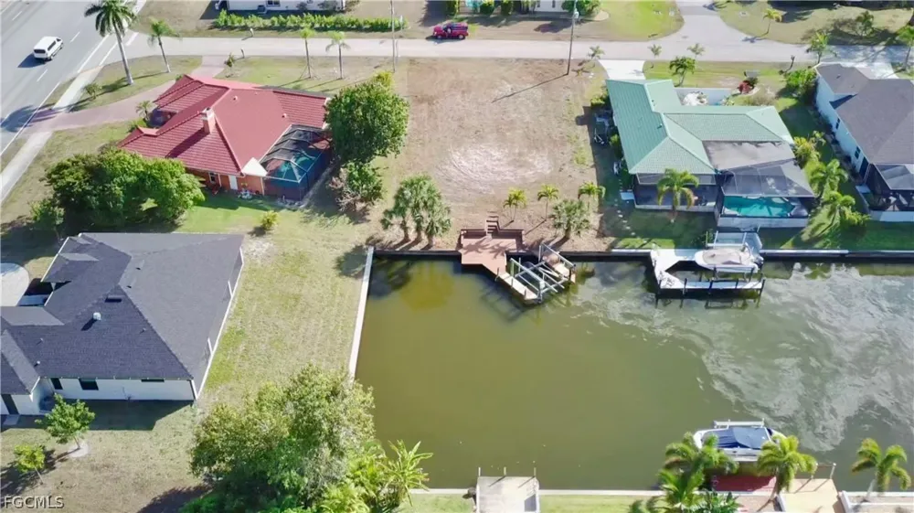 SE 33rd Terrace Cape Coral, FL 33904