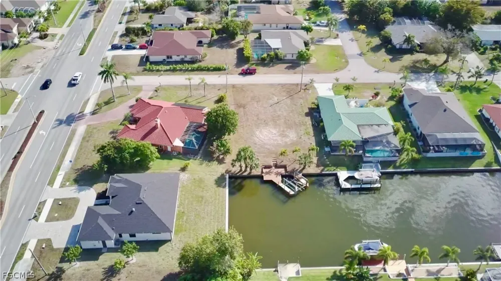 SE 33rd Terrace Cape Coral, FL 33904