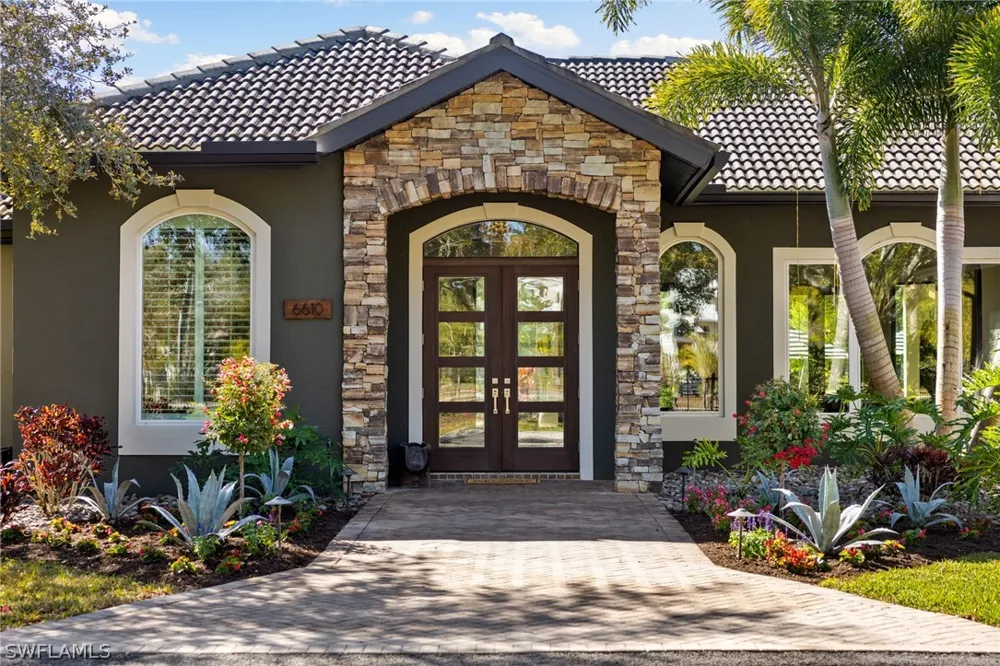 Sable Ridge Lane Naples, FL 34109